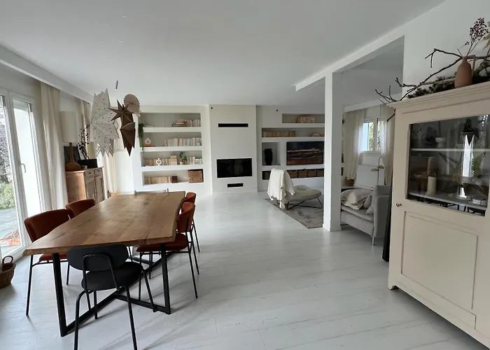 Maison Familiale, Belle Et Moderne Proche De Versailles Et Thoiry